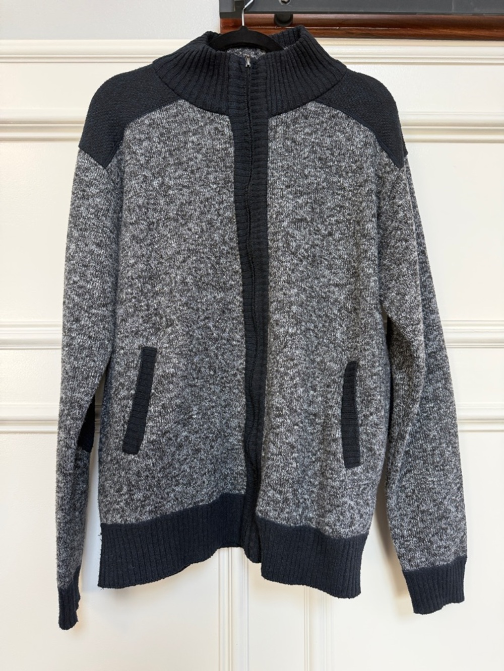 Men's Full-Zip Gray and Navy Blue Knit Sweater Jacket